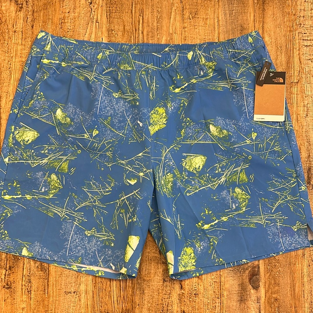 The North Face Flash Dry Shorts (NWT!)